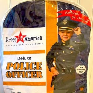 Deluxe Police Officer Costume: Size Medium